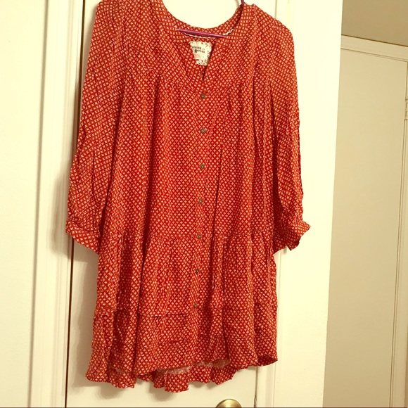 Anthropologie Tops - Adorable Anthropologie Holding Horses Top